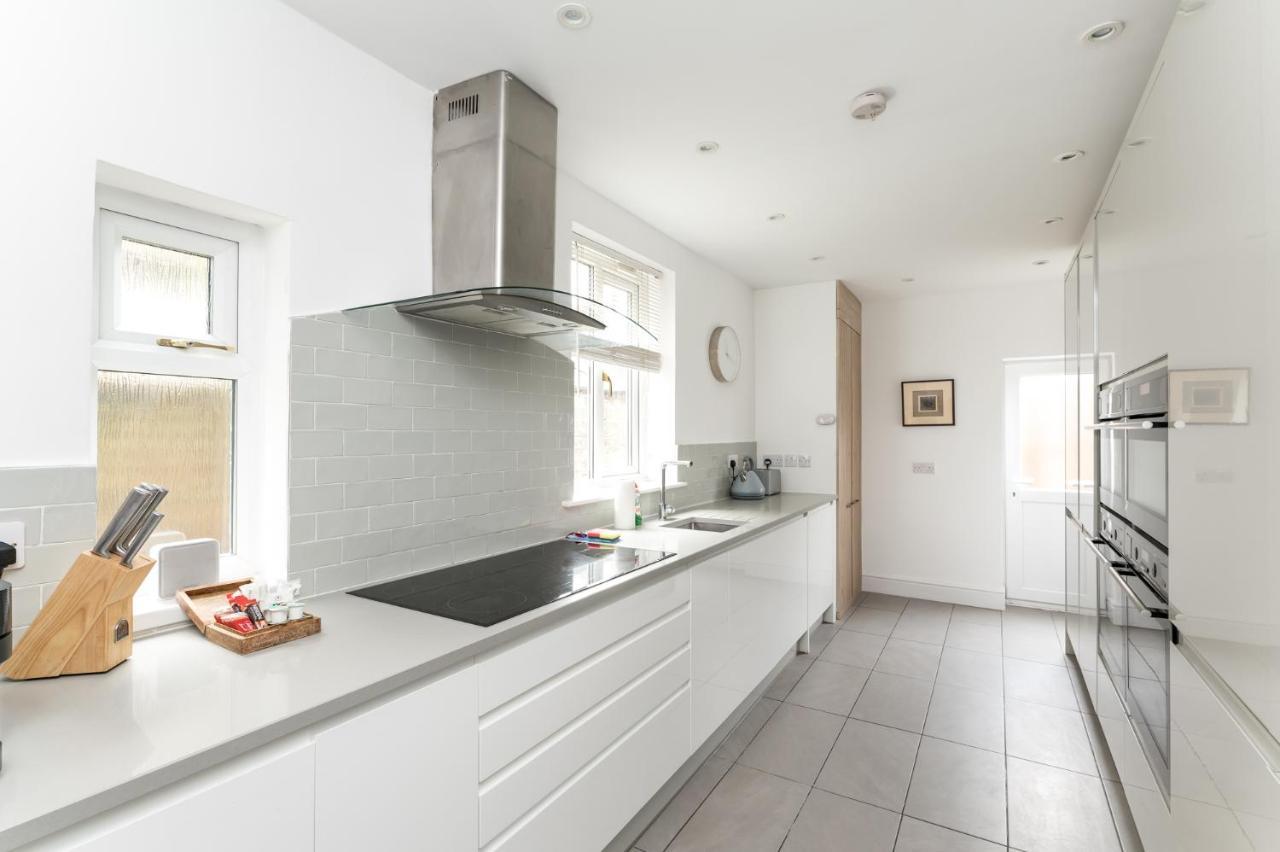 Villa Stunning And Modern 5 Bed House I Pass The Keys York Exterior foto